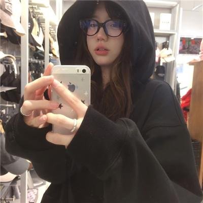 白色的马赛女人